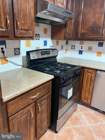 109 PEBBLE, East Windsor, NJ 08520