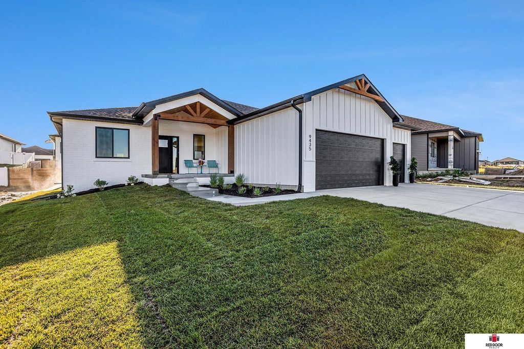 9435 Breashears Street, Lincoln, NE 68516