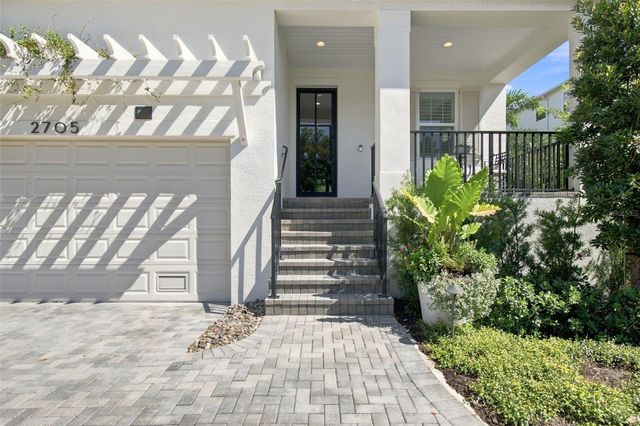 2705 W TRILBY AVENUE, Tampa, FL 33611