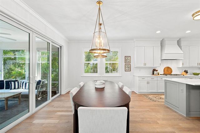 2705 W TRILBY AVENUE, Tampa, FL 33611