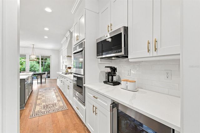 2705 W TRILBY AVENUE, Tampa, FL 33611