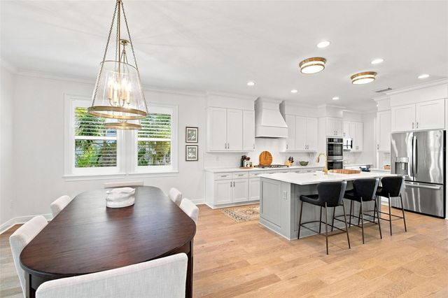 2705 W TRILBY AVENUE, Tampa, FL 33611