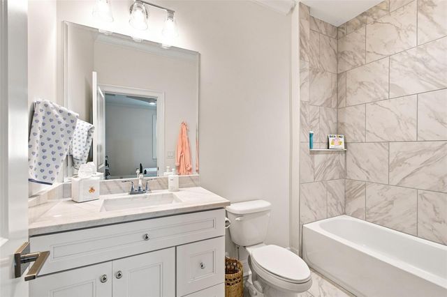 2705 W TRILBY AVENUE, Tampa, FL 33611
