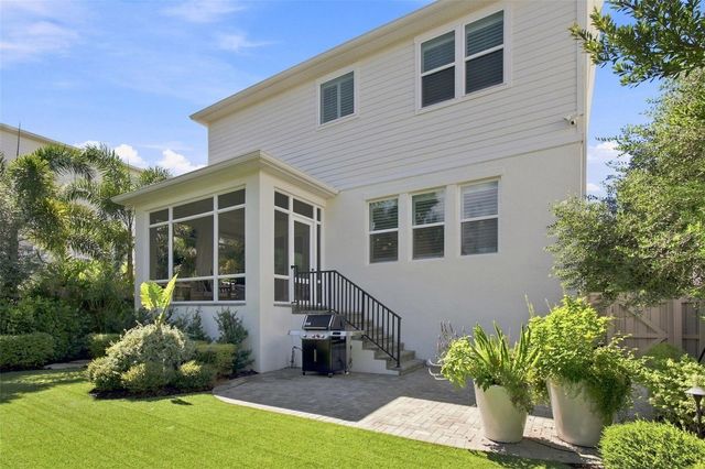 2705 W TRILBY AVENUE, Tampa, FL 33611
