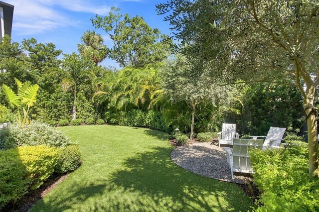 2705 W TRILBY AVENUE, Tampa, FL 33611