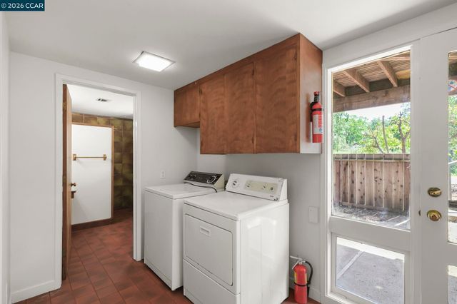 165 Topaz Ln, Pleasant Hill, CA 94523