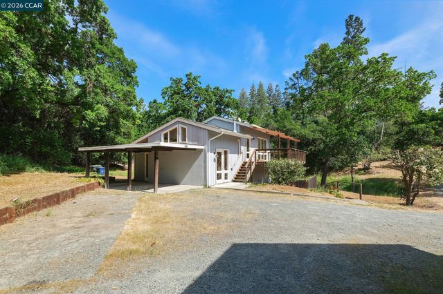 165 Topaz Ln, Pleasant Hill, CA 94523