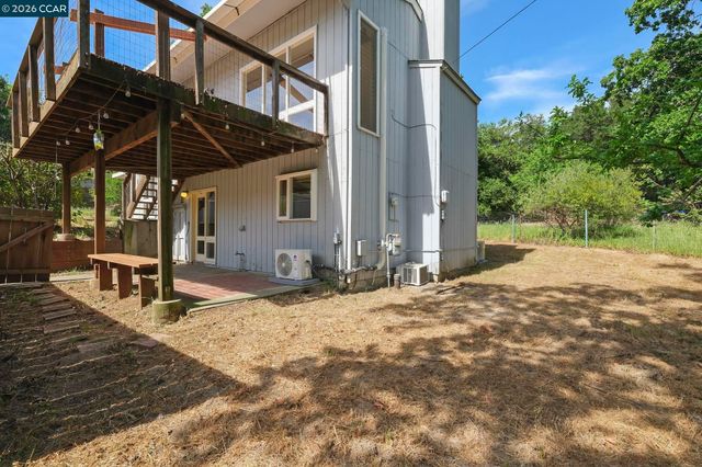 165 Topaz Ln, Pleasant Hill, CA 94523