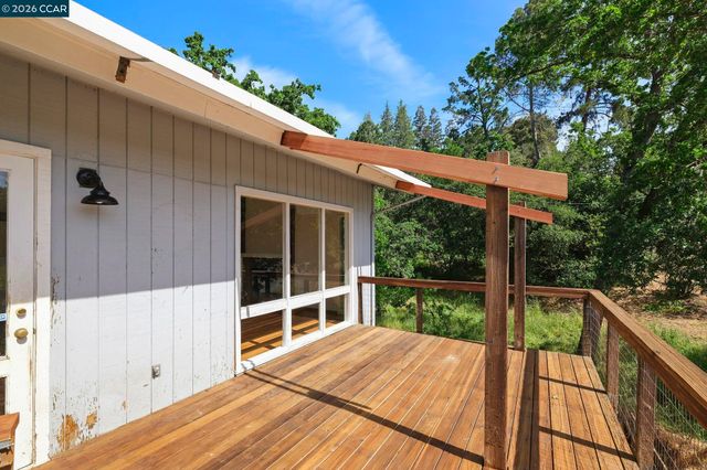 165 Topaz Ln, Pleasant Hill, CA 94523