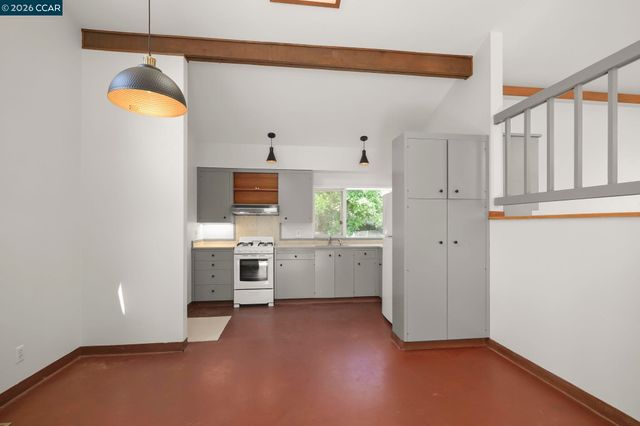 165 Topaz Ln, Pleasant Hill, CA 94523