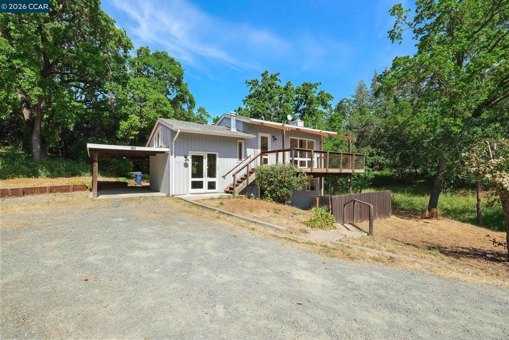 165 Topaz Ln, Pleasant Hill, CA 94523