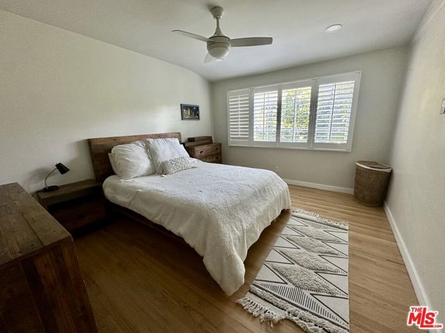 22428 Victory Boulevard, Woodland Hills (los Angeles), CA 91367