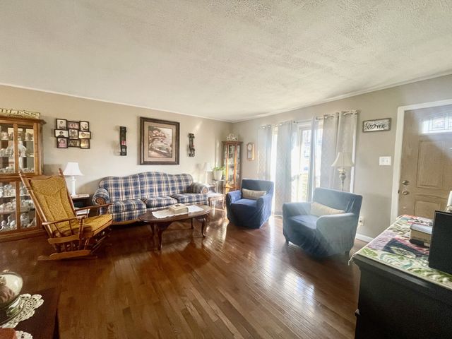 1368 Saint Anne St, Lewisburg, TN 37091