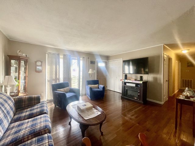 1368 Saint Anne St, Lewisburg, TN 37091