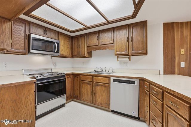 1823 Buccaneer Place, Anchorage, AK 99501