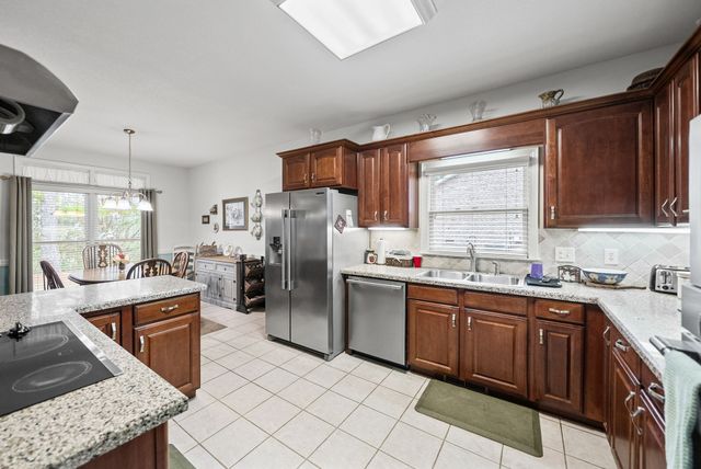 5 Abby Lynn Cir, Clarksville, TN 37043