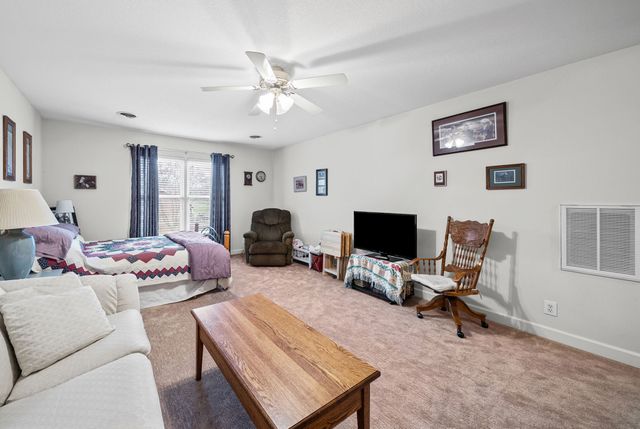 5 Abby Lynn Cir, Clarksville, TN 37043