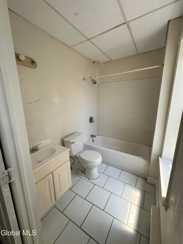 72 Bassett Street, Albany, NY 12202