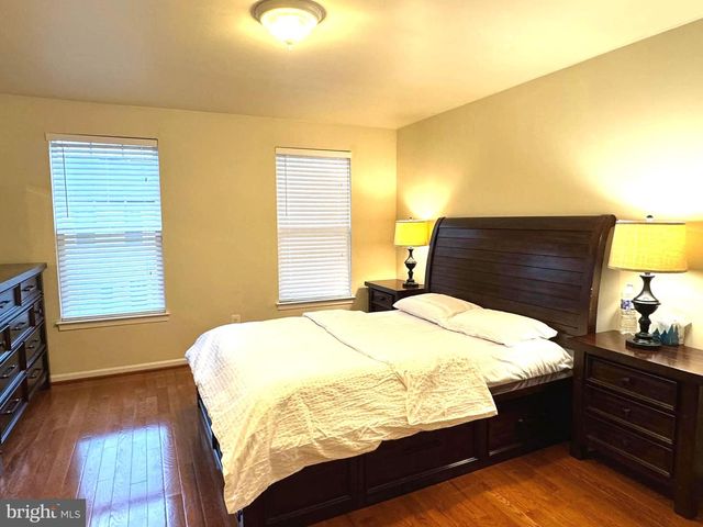 44071 EASTGATE VIEW DR, Chantilly, VA 20152