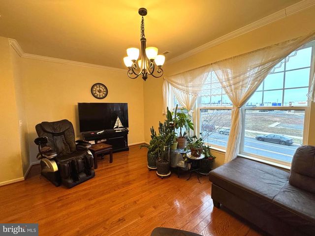 44071 EASTGATE VIEW DR, Chantilly, VA 20152