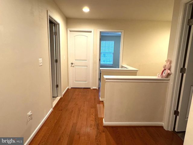 44071 EASTGATE VIEW DR, Chantilly, VA 20152