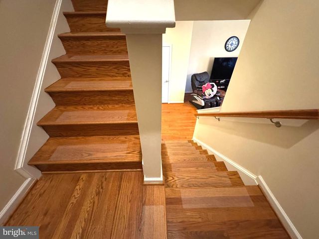 44071 EASTGATE VIEW DR, Chantilly, VA 20152