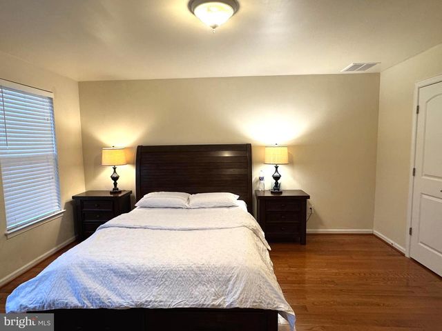 44071 EASTGATE VIEW DR, Chantilly, VA 20152