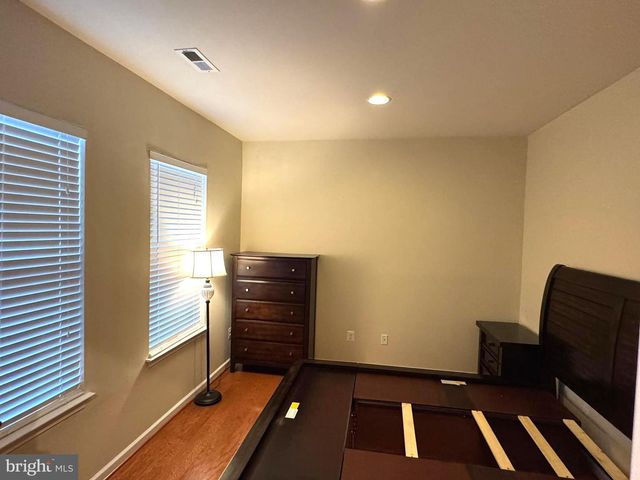 44071 EASTGATE VIEW DR, Chantilly, VA 20152