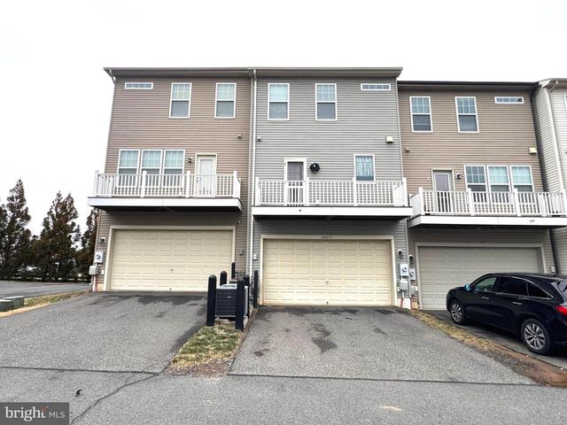 44071 EASTGATE VIEW DR, Chantilly, VA 20152