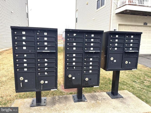 44071 EASTGATE VIEW DR, Chantilly, VA 20152