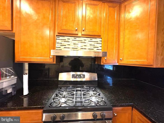 44071 EASTGATE VIEW DR, Chantilly, VA 20152