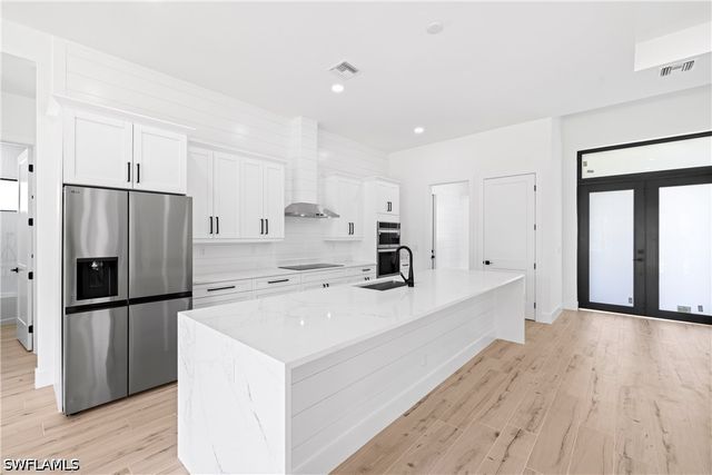 3342 70th AVE NE, Naples, FL 34120