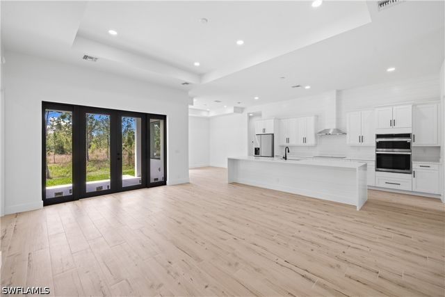 3342 70th AVE NE, Naples, FL 34120