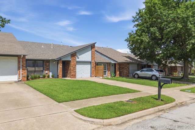 11118 S Date Street, Jenks, OK 74037