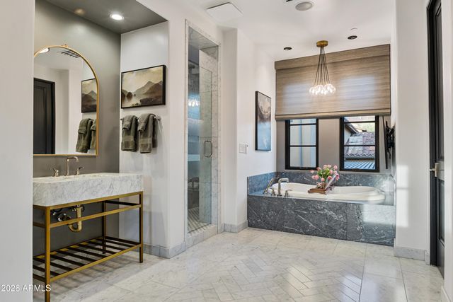 10244 E WINDRUNNER Drive, Scottsdale, AZ 85255