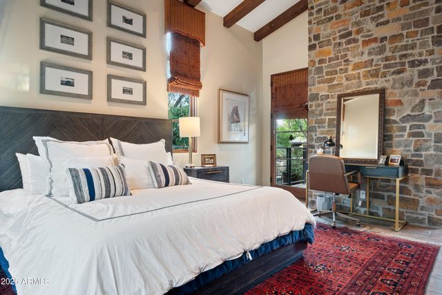 10244 E WINDRUNNER Drive, Scottsdale, AZ 85255