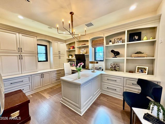 10244 E WINDRUNNER Drive, Scottsdale, AZ 85255