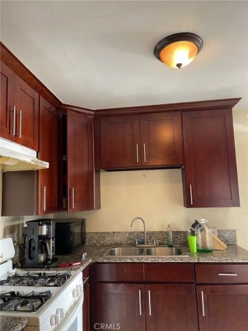 7313 Bakman ave, Sun Valley, CA 91352