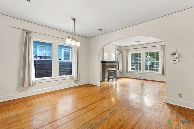 3200 Harris Park Avenue, Austin, TX 78705