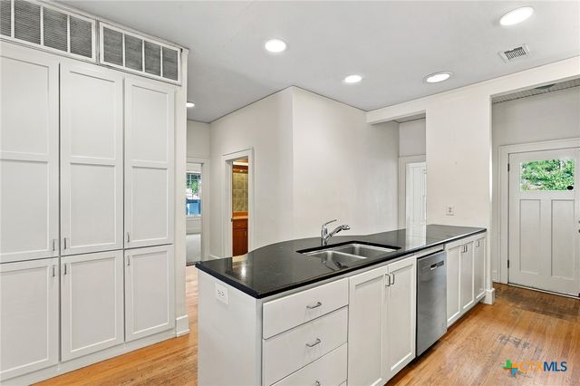 3200 Harris Park Avenue, Austin, TX 78705