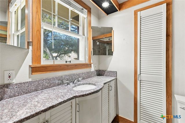3200 Harris Park Avenue, Austin, TX 78705