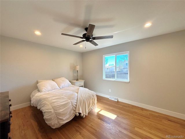 7038 W Frost Pl, Littleton, CO 80128