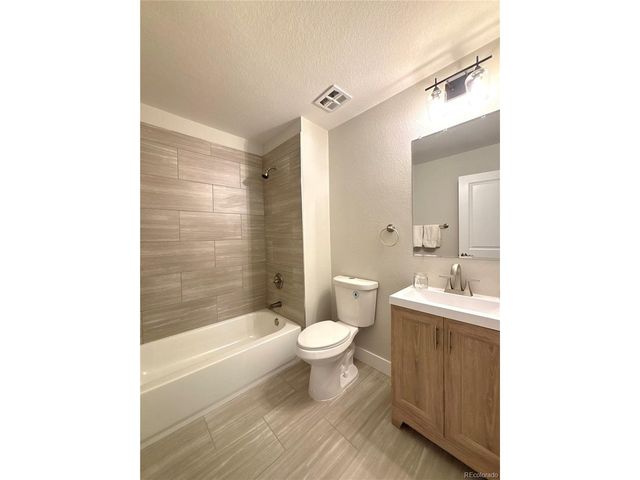 7038 W Frost Pl, Littleton, CO 80128