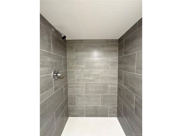 7038 W Frost Pl, Littleton, CO 80128