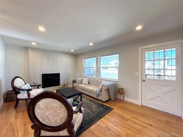 7038 W Frost Pl, Littleton, CO 80128