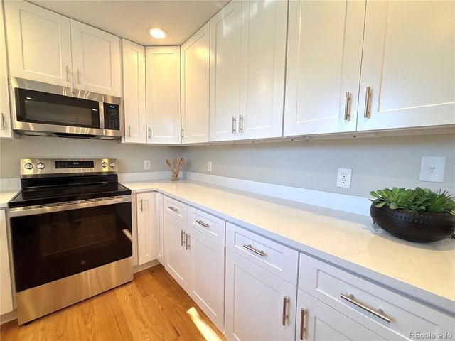 7038 W Frost Pl, Littleton, CO 80128