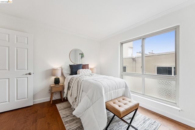 77 Fairmount Ave 203, Oakland, CA 94611