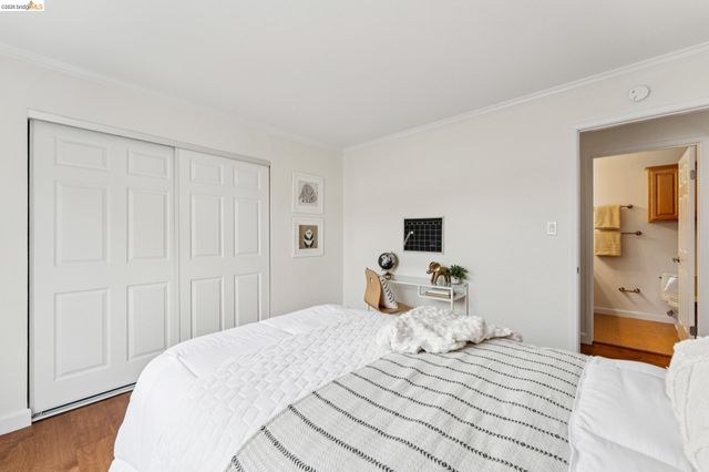 77 Fairmount Ave 203, Oakland, CA 94611