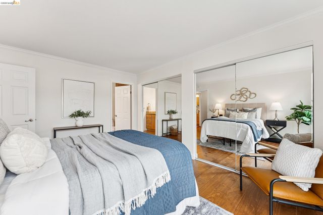 77 Fairmount Ave 203, Oakland, CA 94611
