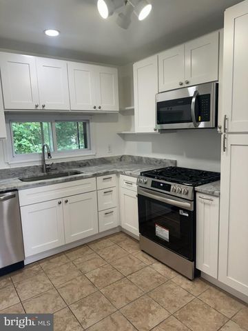 319 RUNNYMEDE AVE, Jenkintown, PA 19046